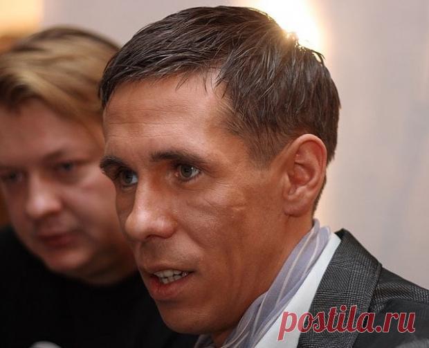 Алексей Панин курил в самолете: актера оштрафовали на внушительную сумму