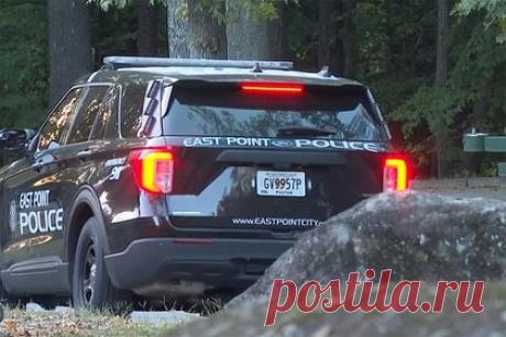 Любители публичного секса захватили парк в крупном городе. В США полиция штата Джорджия начала охоту на любителей публичного секса, которые захватили один из парков города Атланта. Парк «Сайкс» у границы города стал местом притяжения для десятков пар, которые занимаются там сексом. Встретить совокупляющихся людей там можно в любое время суток.