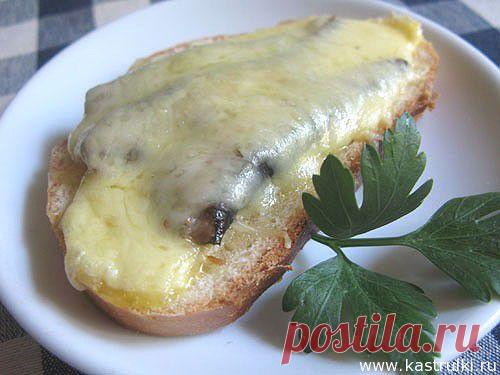 Горячие бутерброды со шпротами | Кастрюльки.ру