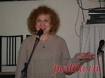 Елена Вадюхина
2014-04-21- День Литературы, День Рождения Владимира Климова. Фестиваль "Климханалия 14" в "Салоне..."