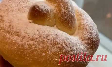 Сметанные крендельки с сахаром