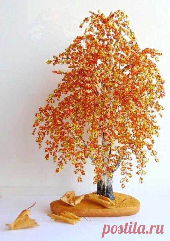 Осенние деревья из бисера