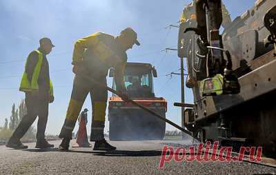 Кабмин направит 5,4 млрд рублей на ремонт дорог в Донбассе и Новороссии. Планируется обновить не менее 31 км различных участков дорог