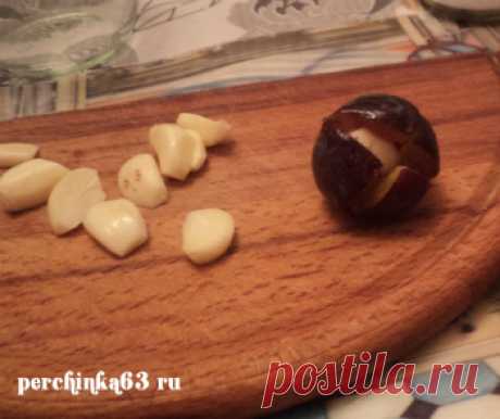 Обалденные *Маринованные сливы с чесноком*