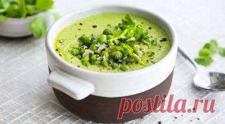 Кокосовый суп с зеленым горошком и кинзой