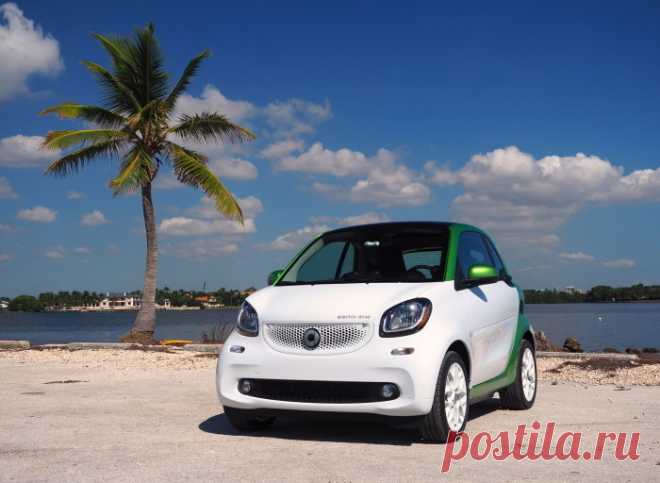 Электрический ситикар Smart ForTwo ED – практически идеальный автомобиль для города | Чёрт побери Поклонники автомобилей Smart могут ликовать! Нынешним летом выходи на рынок новая модель этого мини-автомобиля, полюбившегося во всём мире. На этот раз производитель решил побаловать любителей бренда электрической версией Смарта - автомобиль получился несколько больше предшественника и к тому же гораздо быстрее заряжается.   Последняя модель электрокара Smart ForTwo ED имеет н...
