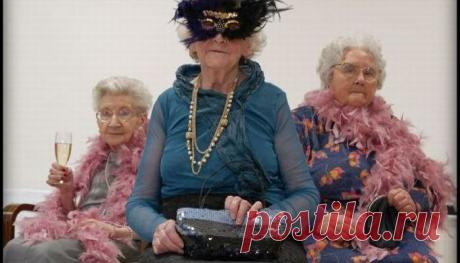 Хочу таких подруг в старости!
Говорят, что, когда вы улыбаетесь, внутри вас погибает хотя бы один маленький...
Читай пост далее на сайте. Жми ⏫ссылку выше