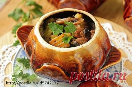 ГРИБЫ С КАРТОФЕЛЕМ В ГОРШОЧКЕ В ОСТРОМ СОУСЕ.