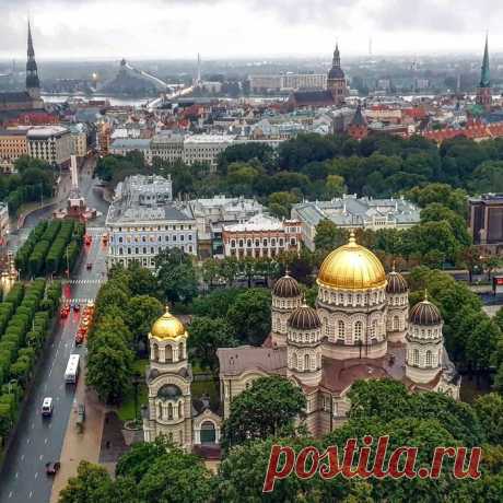 Красавица-Ригa в объятиях лeтa...