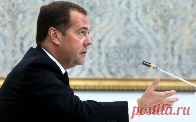 Медведев попросил Запад понять, что «обратной дороги нет». Медведев предупредил, что «гиперзвук» способен быстро достичь целей в США и Европе. По его мнению, к заявлениям России стоит прислушаться всем жителям государств НАТО, указав, что страна свой путь выбрала