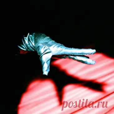 Blousey - The Precipice (2025) [EP] Artist: Blousey Album: The Precipice Year: 2025 Country: UK Style: Post-Punk
