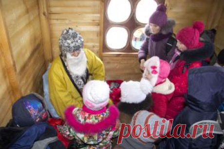Сценарій до дня Святого Миколая «Ой, хто-хто Миколая любить…» Сценарій до Дня Святого Миколая. 
Готовий конспект даного виховного заходу ви можете скачати у форматі word (.docx) (посилання на скачування розміщене в кінці статті)




Дійові особи: Святий Миколай, 1-й Ангел, 2-й Ангел, 3-й Ангел, Ангелики, Тарасик, Яринка, дівчинка, Вітер.

(На задньому