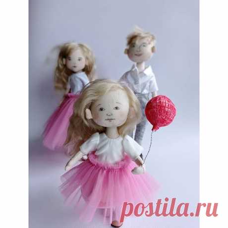 Photo shared by Кукла ручной работы куклаброшь on June 06, 2021 tagging @janifer_n. May be an image of child and toy.