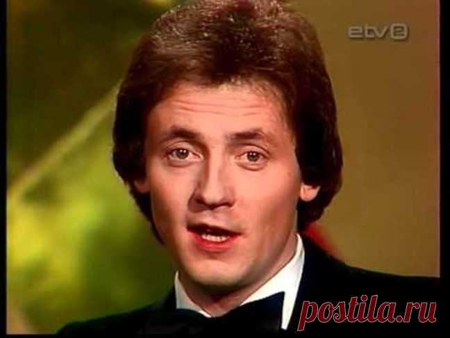 Яак Йола - один из самых популярных артистов СССР конца 1970-х — 1980-х годов. Тогда он завоевал огромную популярность, которую сохранил и по сей день
.поступило сообщение о смерти легендарного певца и музыкального педагога Яака Йоалы. Ему было 64.