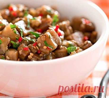 Тушеные баклажаны с чесноком и лимоном