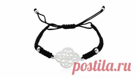 BRACELET REF:R840201
Silver 925 / Silk / Nacre
19 €