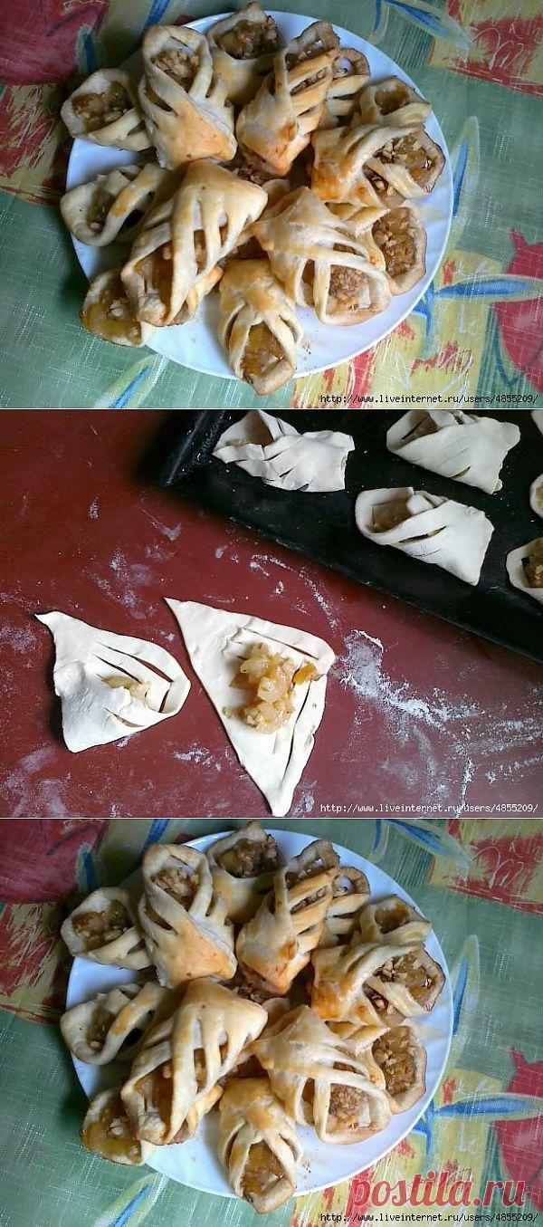 слойки с яблоками и грецкими орехами.