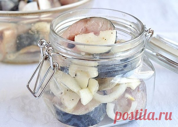 Скумбрия маринованная.