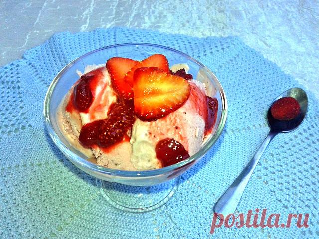 Італійські голубці: Домашнє полуничне морозиво без яєць