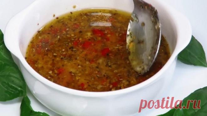 Итальянская заправка для салатов: вкусно, полезно, без майонеза Как правило, мало кто в летнюю жару предпочитает жирные блюда или с салаты с заправкой из майонеза. Хочется чего-то легкого, ароматного и свежего, поэтому приходится искать варианты. Сегодня у меня для вас поистине царский подарок: итальянская заправка для салатов – легкая, свежая, ароматная и без...