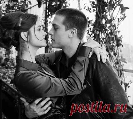 Существует ли любовь с первого взгляда? Мнение ученых
В голливудских мелодрамах часто прославляются истории любви с первого взгляда. Но можно...
Читай дальше на сайте. Жми подробнее ➡