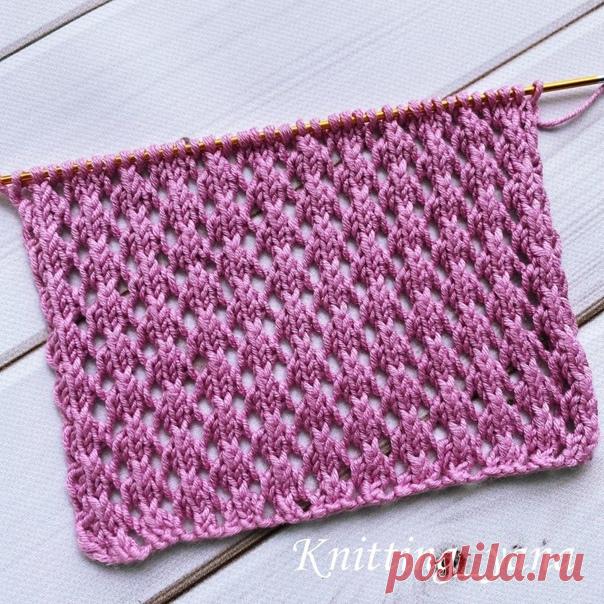 Раппорт узора состоит из 6 петель + 2 кромочные и 4 рядов;

#узор_спицами@knit_needles, #узор_ажурный@knit_needles

Изнаночные ряды вяжем изнаночными петлями, накиды вяжем изнаночными петлями;
Показать полностью...