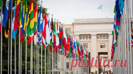 Штаб-квартира ООН в Женеве временно закрыта по соображениям безопасности. Здание, в котором расположена штаб-квартира ООН в Женеве, временно закрыли в целях безопасности, сообщила руководитель службы информации женевского отделения всемирной организации Алессандра Веллуччи. Читать далее