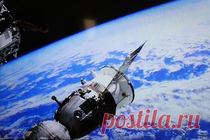 В России создадут силовой тренажер для РОС. Специалисты Института медико-биологических проблем (ИМБП) Российской академии наук (РАН) занимаются созданием силового тренажера для применения на Российской орбитальной станции (РОС), сообщил директор ИМБП Олег Орлов. Новая разработка учитывает опыт эксплуатации оборудования на МКС.