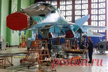 Названы преимущества российского Су-34. Российский истребитель-бомбардировщик Су-34 способен нести различное вооружение и вести воздушный бой с истребителями противника, сообщил директор Музея войск противовоздушной обороны, полковник в отставке Юрий Кнутов. Су-34 может нести крылатые ракеты, управляемые бомбы и средства радиоэлектронной борьбы.