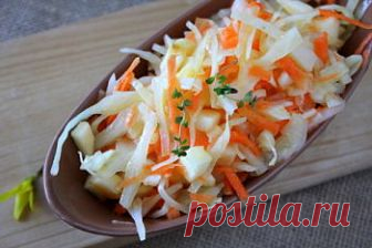 Рецепт салата из белокочанной капусты с яблоком как в детском саду / Меню недели