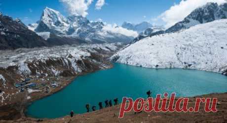 Ученые из Непала, Франции и Нидерландов, которые изучают проблемы таяния ледников в горах Непала сообщили неутешительную для туристов новость. Ледники, находящиеся на горных склонов в Гималаях и прежде всего на Эвересте могут сократиться не менее чем на 70% или даже исчезнуть полностью к концу этого столетия. / Экстремальный досуг