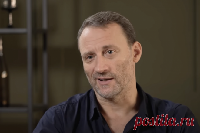 Никоненко считает, что с Белым надо поступить, как в фильме «Чапаев». Сергей Никоненко предлагает «не реагировать на идиота Белого: наплевать и забыть».