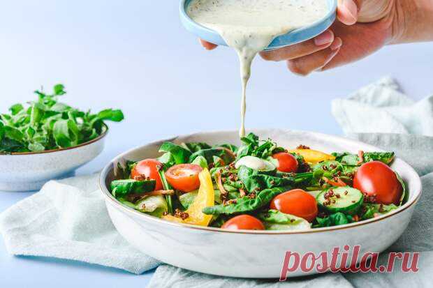 Готовим 7 универсальных соусов: быстро, просто и с пользой - Будет вкусно - Медиаплатформа МирТесен Когда хочется добавить разнообразия привычным блюдам, на помощь приходят они — пикантные, ароматные, сливочные, освежающие соусы и заправки. Это и хорошая возможность использовать свежую зелень, овощи и фрукты в преддверии сезона, и дополнительный источник витаминов и полезных элементов. 7 разных - 14 декабря - 43758783538 - Медиаплатформа МирТесен