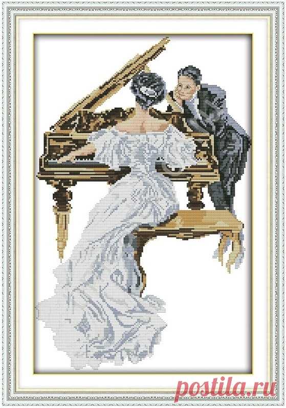 дама в белом у рояля