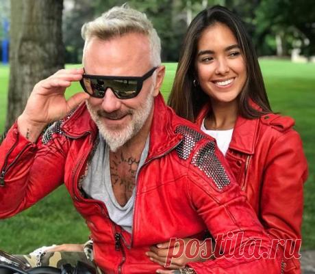 Джанлука Вакки устроил роскошный сюрприз невесте и новорожденной дочери