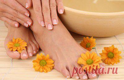 Как лечить трещины на пятках? Народные рецепты и лекарственные препараты.