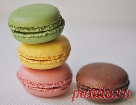 Французские пирожные Макаруны 
Французские пирожные Макаруны


Ингредиенты:Для печенья:Яйца - 6 шт.Щепотка солиСахарная пудра - 400 гМолотый миндаль - 250 гКраситель - 1,2 капли (Желтый, розовый, зеленый, коричневый)Для начинки:Са…
