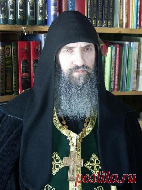 Как-то Святейший Патриарх Алексий II сказал, 
что песни иеромонаха Романа привели к вере больше людей, 
чем множество проповедников и миссионеров. 

Многие люди понимать и любить поэзию начинают после...