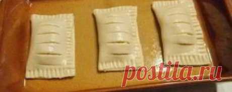 Слойки с творогом из готового слоеного теста