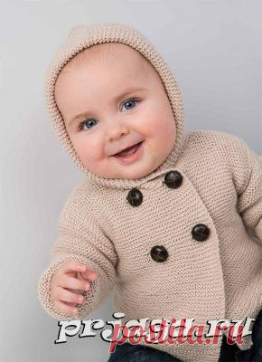 Пальто спицами малютке