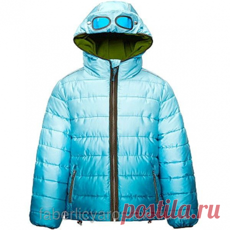 Стильная куртка Faberlic (M1702) средней длины с эффектом деграде. Центральная застежка на молнию с антизакуом и внутренней ветрозащитной планкой. Утяжки-регуляторы по низу изделия. Несъемный капюшон с защитными очками от снега и ветра. Водоотталкивающая пропитка. Основная ткань - 100% полиэстер. Утеплитель - 100% полиэстер (350 г.) Подкладка 100% хлопок. Цвет морской волны. Размер на рост 170 см. Цена 839 грн.