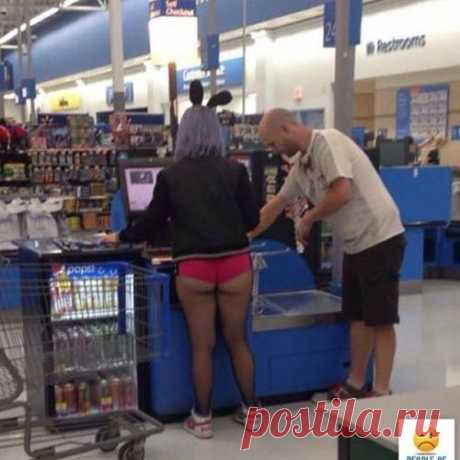 Чудаки и чудачества в Walmart (17 фото)