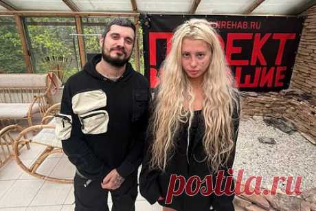 Отправившаяся в рехаб российская рэперша извинилась за дебош на концерте