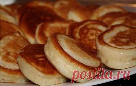 Пышные оладушки на кипяченом кефире — самые вкусные и пышные… | Полезные советы домохозяйкам