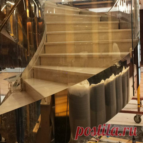 Моллированные стеклянные ограждения