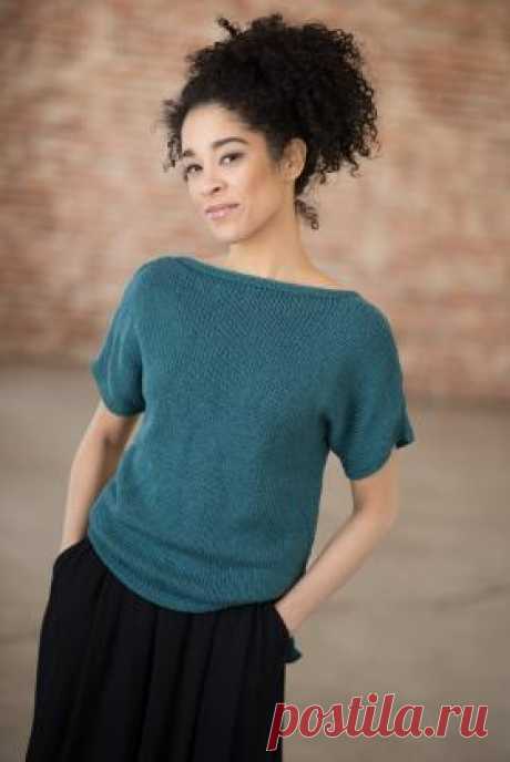 Топ Тубероза Оригинальный топ, связанный на спицах для женщин чулочной вязкой из летней пряжи с добавлением шерсти альпаки. Топ имеет интересную конструкцию...