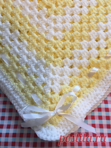 Beautiful pale yellow and white baby blanket Beautiful pale yellow and white baby blanket Made in soft baby wool Would make a lovely baby shower gift Approximately 90cm square