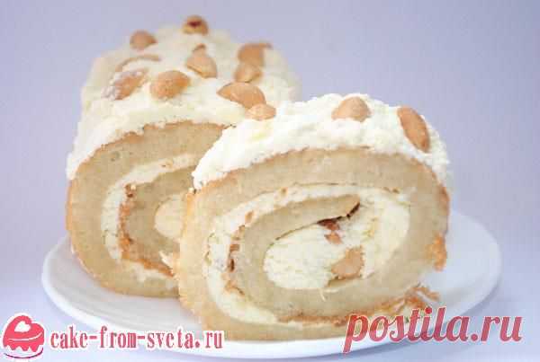 Не знаете чем порадовать домочадцев? Приготовьте им  вкуснейший рулет с арахисом! Воздушное тесто с нежным кремом в сочетании с ореховым вкусом... гарантированно устоять будет невозможно.