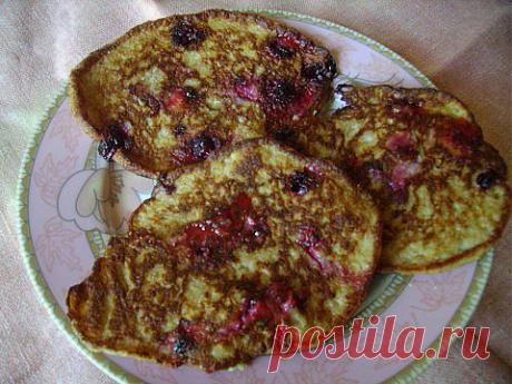 Овсяные оладьи с ягодой без сахара и муки | Искусница