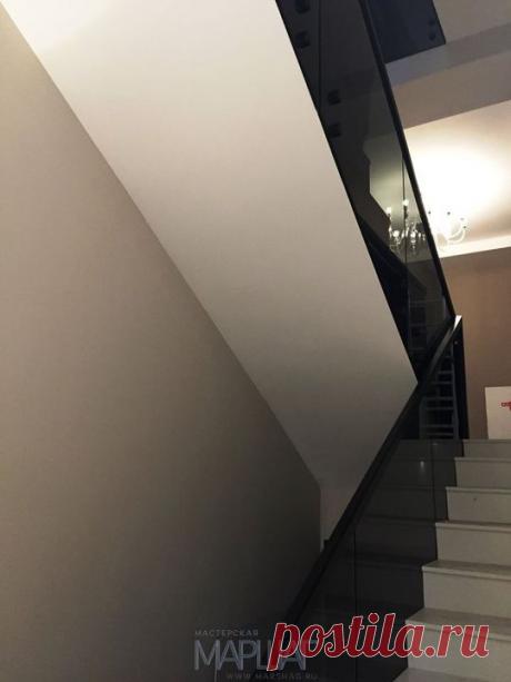 Изготовление лестниц, ограждений, перил Маршаг – Установка ограждения из черного стекла